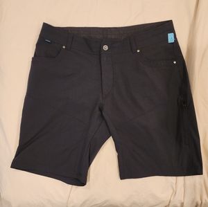 Kuhl 38" black active wear shorts